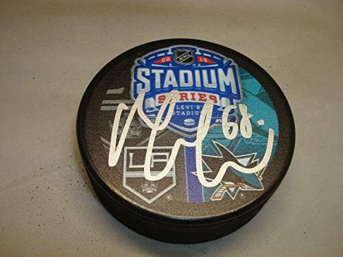 Melker Karlsson a semnat San Jose Sharks Stadium Series Hockey Puck autografat 1A-autografat NHL Pucks
