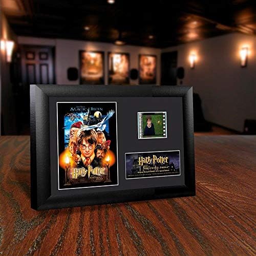 Tendințe Setters - Harry Potter and the Sorcerer's Stone - Filmcells 7 ”x 5” Minicell Desktop Prezentare - cu un clip de film