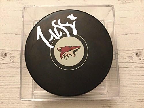 Derek Stepan a semnat autograful Arizona Coyotes Hockey Puck B-autograful NHL pucks