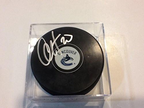 Chris Higgins a semnat Vancouver Canucks Hockey Puck autografat c-autografat NHL pucks